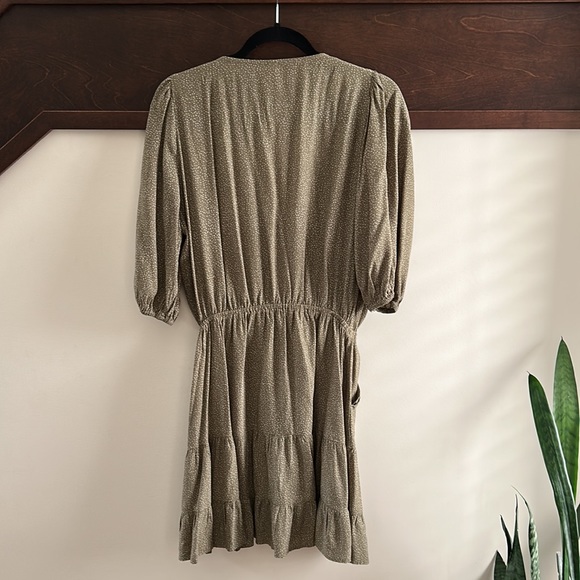 Kivari dress - Picture 3 of 3